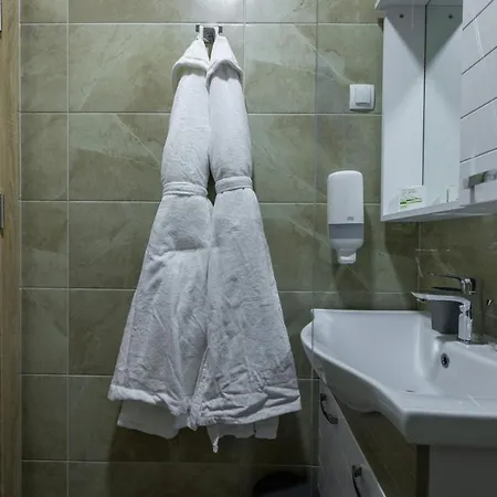 Greta By Ramonda Bed & Breakfast