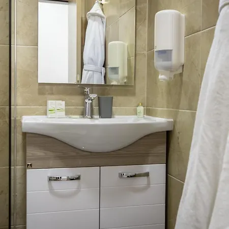 Greta By Ramonda Bed & Breakfast